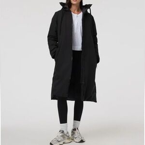 Vuori Women's Icelandic Anorak Size Small color Black NWT